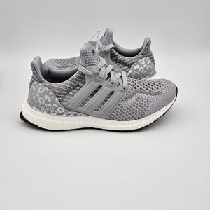 Adidas Women's UltraBoost 5.0 DNA 'Halo Silver Metallic' Size 5